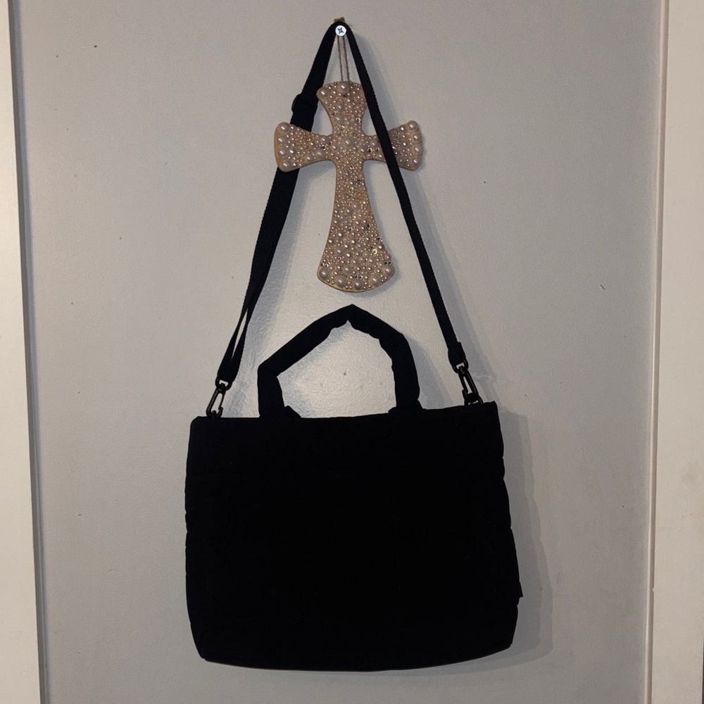Black puffer bag (Gap)
